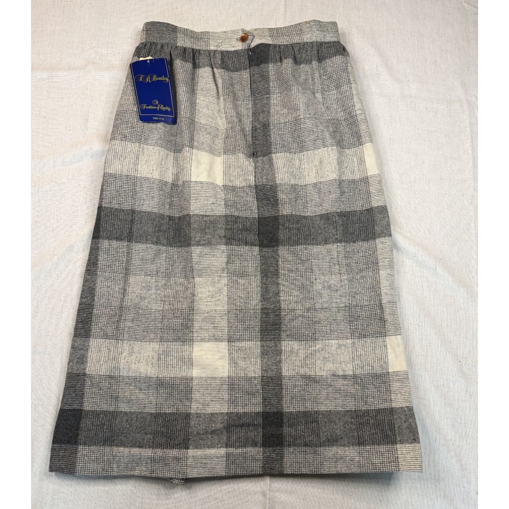 Vintage 70s 80s Bentley Wool Blend Plaid Skirt Size 11/12 USA - NEW with TAGS